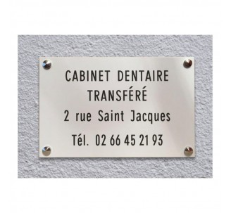 Plaque de transfert provisoire, fond blanc, texte gravé noir