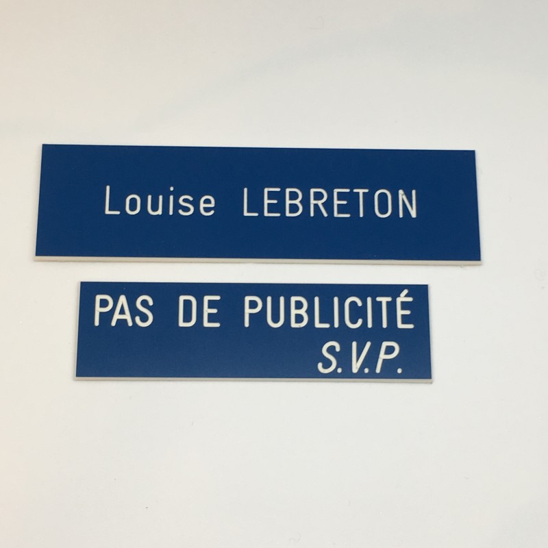 Plaque spéciale boîte aux lettres, fond vert, texte gravé blanc